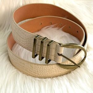 Cream Textured Belt with Gold Buckle